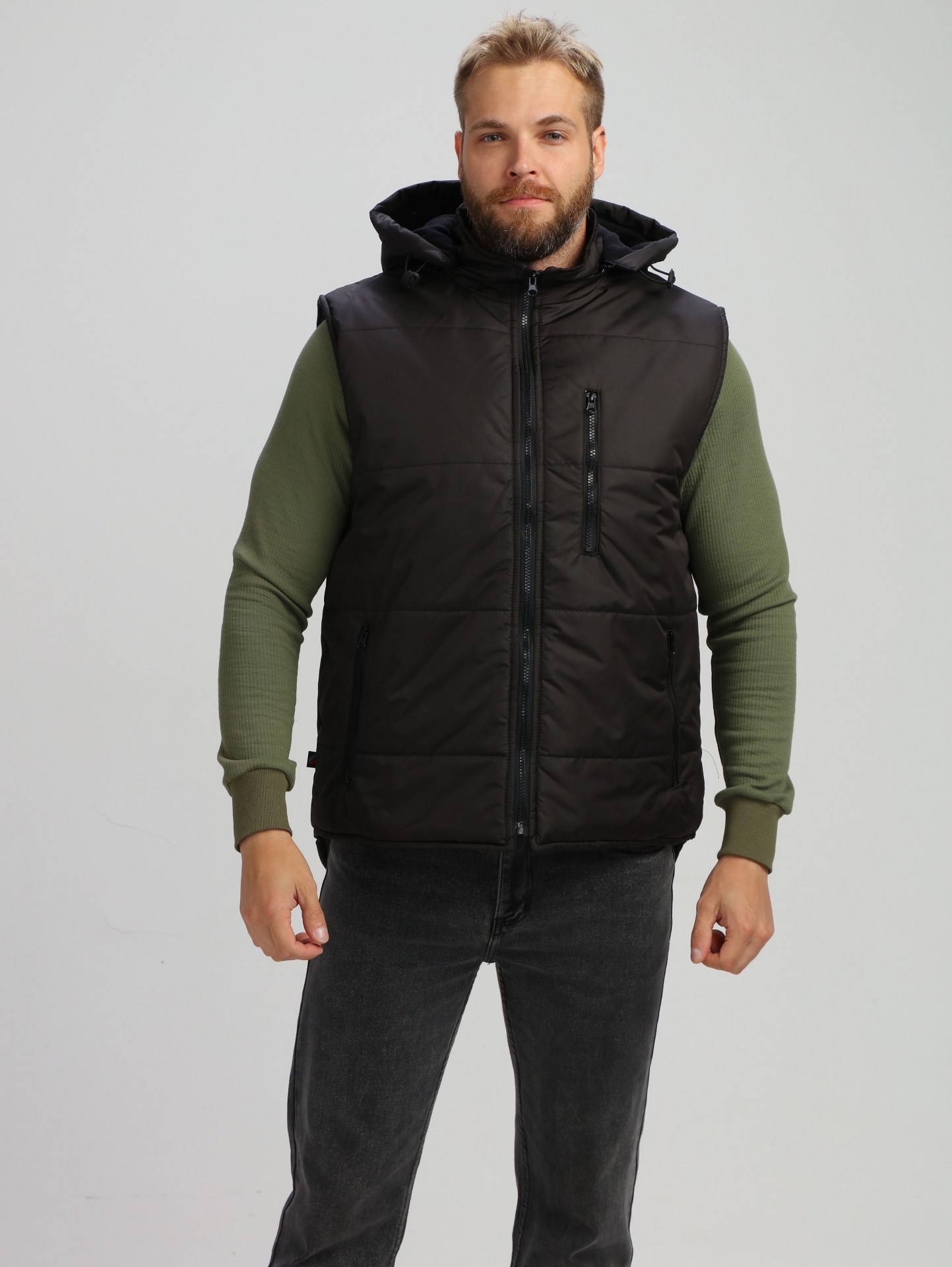 Жилет РЕЗКО зимний с капюшоном (черный)