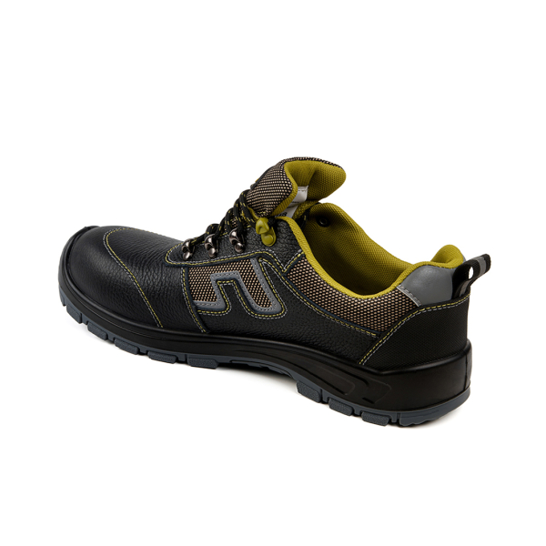 Полуботинки ЛИДЕР А724Т-1КВ ПУ-ТПУ с КП и КС (черный)