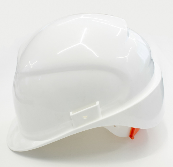 Каска защитная с вентиляцией с храповиком (белая)