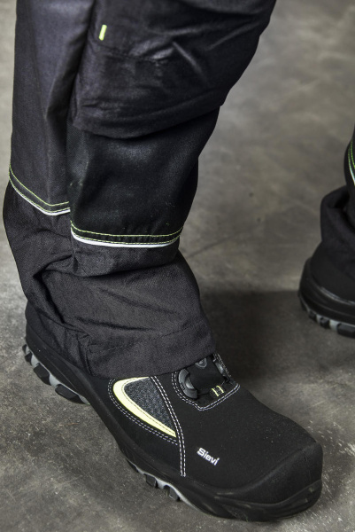 Брюки с навесными карманами Dimex 676