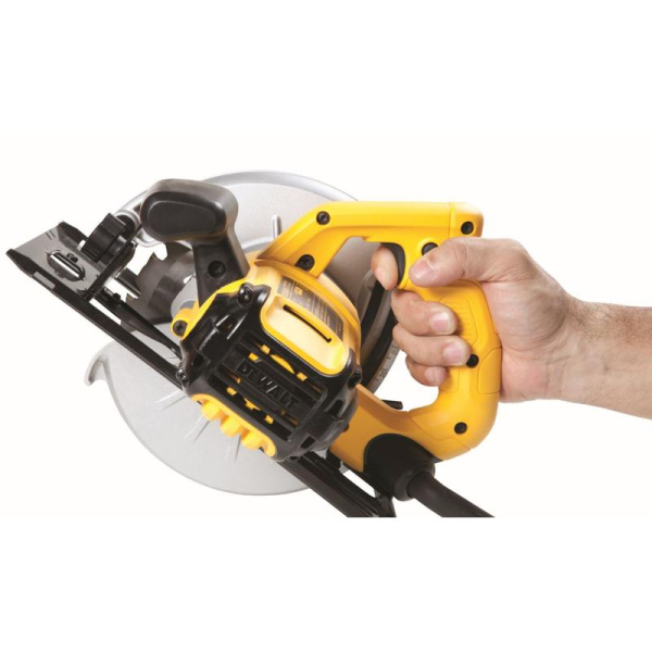 Циркулярная пила DEWALT DWE 560 B 1350Вт 184мм 5500об/мин