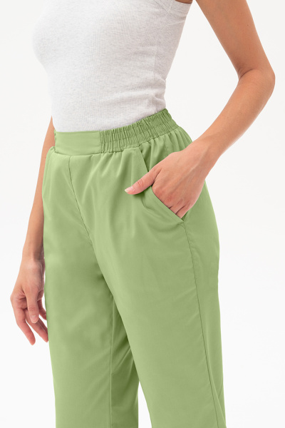 Костюм МИРАЖ женский с БР (белый/св.зеленый)