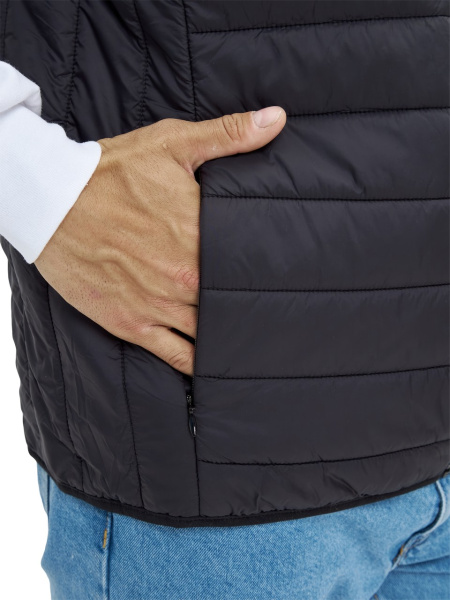 Жилет ДЕМИ стеганый зимний (чёрный)