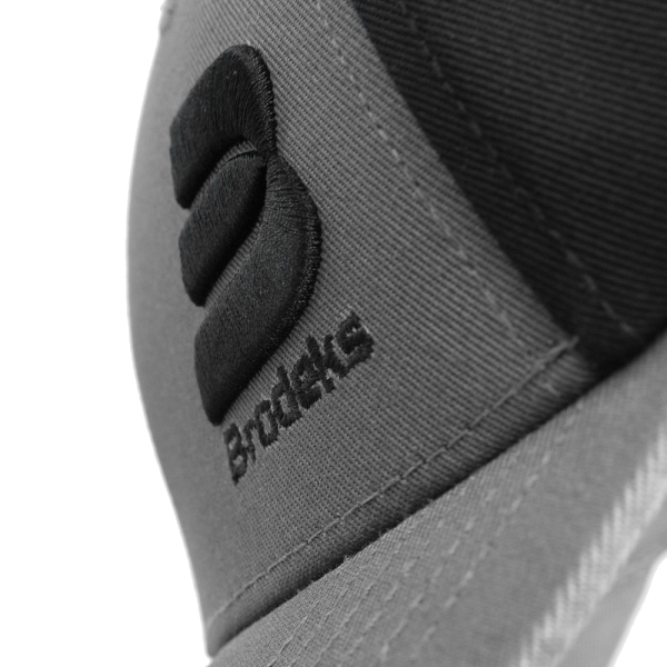 Бейсболка BRODEKS KM130 (серый/черный)
