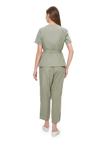 Костюм ЮМЕЛИЯ женский с БР (зеленый) женские медицинские