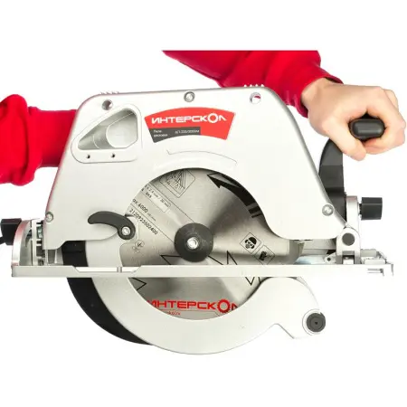 Циркулярная пила ИНТЕРСКОЛ ДП-235/2000М 14.1.1.21 2000Вт 235мм 4200об/мин