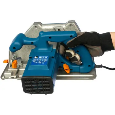 Циркулярная пила ФИОЛЕНТ ПД7-75 2300Вт 210мм 4800об/мин