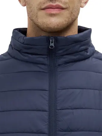 Жилет ДЕМИ стеганый зимний (т.синий)