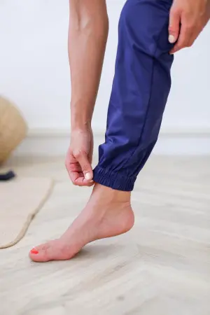 Костюм хирургический MEDLINE МОДЕРН-004 женский с БР (т.синий) женские медицинские