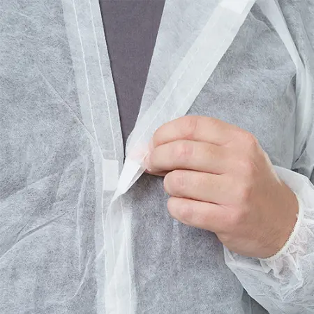 Халат смотровой из спанбонда на липучках 30 гр/м2 (белый)