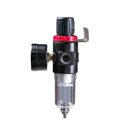 Фильтр-регулятор FUBAG FR-101 с манометром внутренняя резьба 0-8бар 1/4 дюйма Фильтр-регулятор FUBAG FR-101 с манометром внутренняя резьба 0-8бар 1/4 дюйма