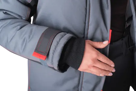 Костюм КМ-10 ЛЮКС жен. зимний c БР (серый/красный)