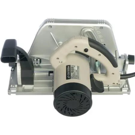 Циркулярная пила ИНТЕРСКОЛ ДП-235/2000М 14.1.1.21 2000Вт 235мм 4200об/мин